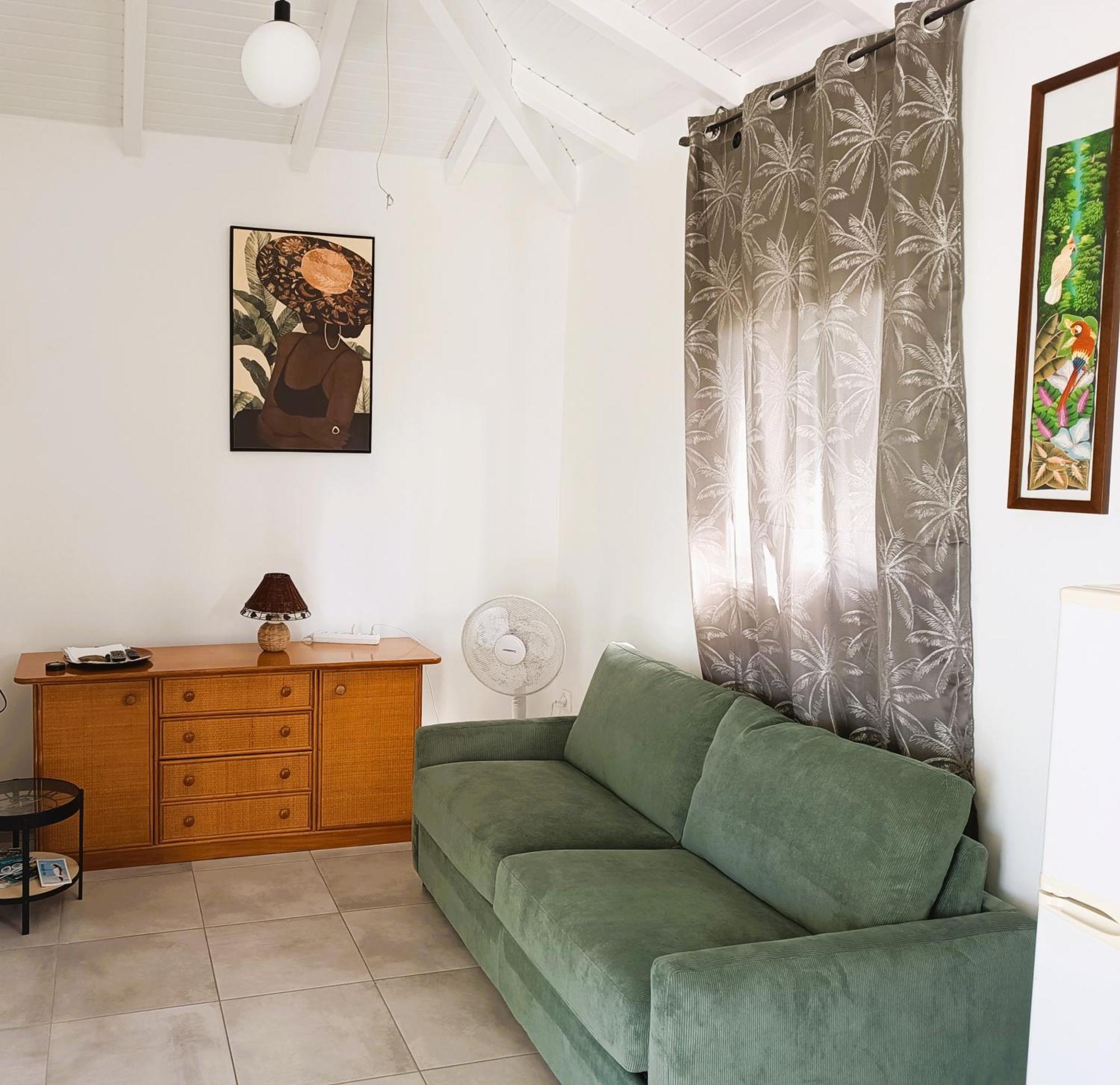 Kaz A Klemence Gite Creole Avec Piscine Et Table Dhotes A Anse Bertrand Exterior photo